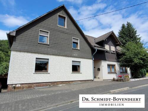 Bild 1 - 9 Zimmer Mehrfamilienhaus, Wohnhaus zum Kaufen in Netphen / Hainchen