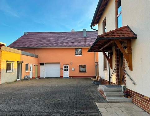 5 Gemeinsamer Hofbereich.jpg - 