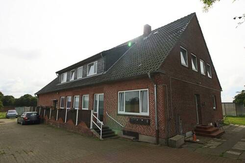 Seitliche Frontansicht - 1 Zimmer Mehrfamilienhaus, Wohnhaus zum Kaufen in Wagersrott