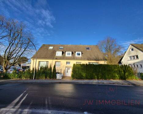 Hausansicht - 1 Zimmer Mehrfamilienhaus, Wohnhaus in Hamburg / Langenhorn