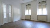 Blick ins Wohnzimmer - 2 Zimmer Etagenwohnung in Riesa