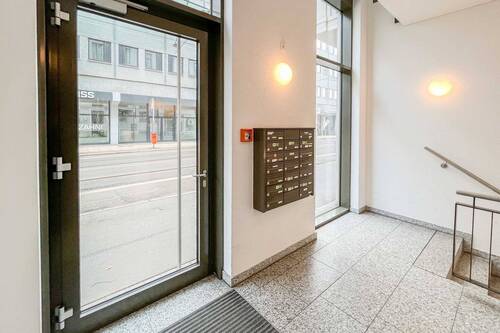 Hauseingang - Etagenwohnung mit 74,40 m&sup2; in Leipzig zum Kaufen