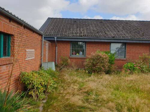 Haus - 4 Zimmer Einfamilienhaus in Brekendorf