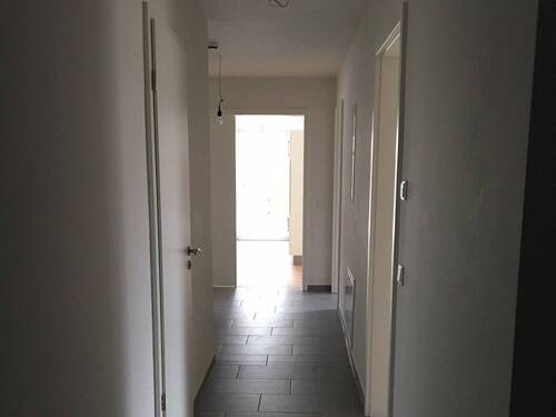 Flur.JPG - Etagenwohnung mit 123,30 m&sup2; in Fürth zur Miete