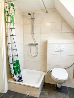 Dusche im Badezimmer - 