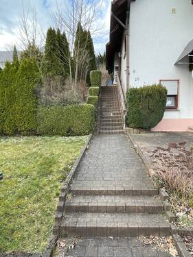 Bild 2 - 4 Zimmer Etagenwohnung zum Kaufen in Breidenbach