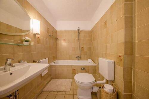 200-8754_Bad_gestaged - 