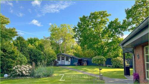 Garten mit toller Spielhütte für Kids - 