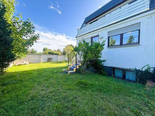 Hausansicht & Garten - 