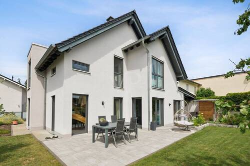 Hinteransicht - 6 Zimmer Einfamilienhaus zum Kaufen in Kettenheim