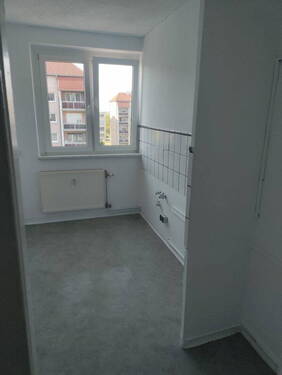 Bild 3 - 4 Zimmer Etagenwohnung in Mücheln