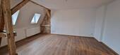 Wohnküche_2 - Tolle hochwertig sanierte Dachgeschosswohnung mit Stellplatzmöglichkeit