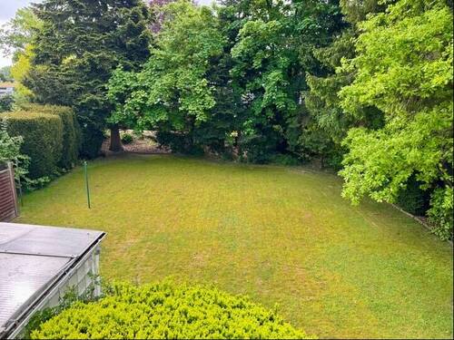 Gartenansicht vom Balkon - 