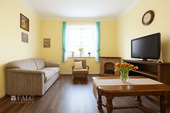 Wohnzimmer Wohnung straßenseitig - 