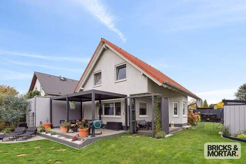 Südseite mit Terrasse - 'Willkommen im Familienglück - Ihr Zuhause mit Garten & Pool in Mochau bei Wittenberg'