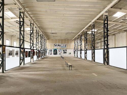 Halleneinblick - IHR NEUES IMMOBILIEN QUARTIER: Ebenerdige Lagerhalle in verkehrsgünstiger Lage