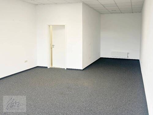 Geschäftsfläche mit Blick Richtung Küchenbereich - Einfamilienhaus in Nünchritz