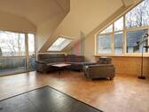 und der lichtdurchflutete Wohnbereich - 