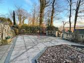 welcher teilgepflastert ist - 