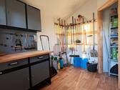 bietet für Handwerk und Gartenwerkzeug genug Platz - 