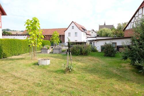 Bild 1 - Zwei Wohneinheiten: Fachwerk-Charme und Massivbau- Komfort ! Doppeltes Wohnangebot in Nentershausen Weißenhasel !
