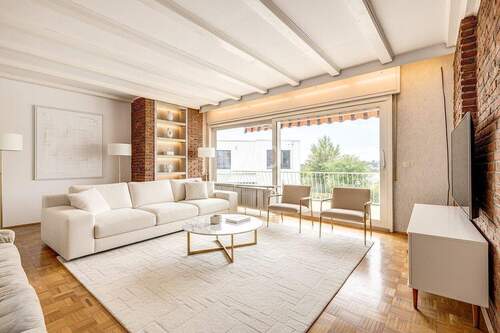 Lichtdurchfluteter Wohnbereich 