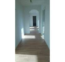 Renovierte, großzügige Wohnung (im 4 OG - kein Aufzug) in der Innenstadt von St. Ingbert, Nähe der Fußgängerzone! FREI!Sofort frei - Sankt Ingbert Rohrbach