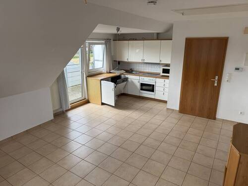 Wohnbereich mit Küche - 2 Zimmer Etagenwohnung zum Kaufen in Westerdeichstrich