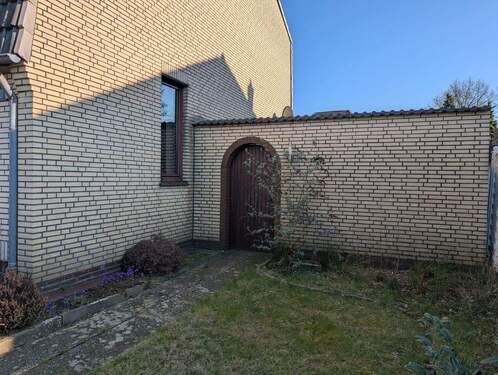 Vorgarten - 4 Zimmer Doppelhaushälfte in Delmenhorst