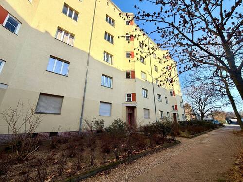 Straßenansicht. - 