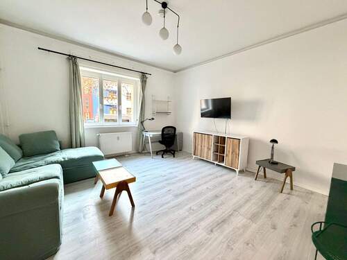 Wohnzimmer - 2 Zimmer Etagenwohnung zum Kaufen in Berlin