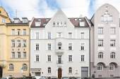 Straßenansicht - 4 Zimmer Etagenwohnung in München