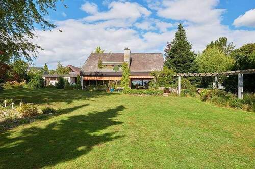 Anwesen_Tuchenbach_002.jpg - 7 Zimmer Mehrfamilienhaus, Wohnhaus zum Kaufen in Tuchenbach