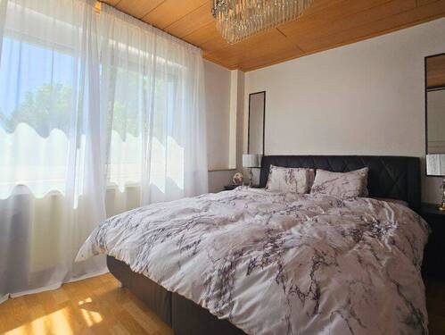 Schlafzimmer mit ruhiger Atmosphäre - 3 Zimmer Etagenwohnung in Heiligenhaus
