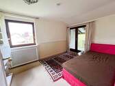 Schlafzimmer mit Balkon - 