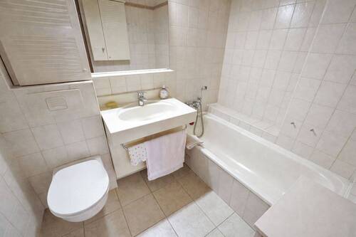 Wannenbad im Erdgeschoss - 