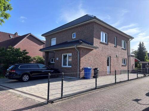 Ansicht vorn.jpg - Einfamilienhaus mit 202,00 m&sup2; in Neu Wulmstorf zum Kaufen