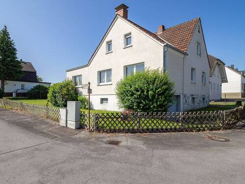 Außenansicht - Einfamilienhaus mit 127,00 m² in Arnsberg / Voßwinkel zum Kaufen