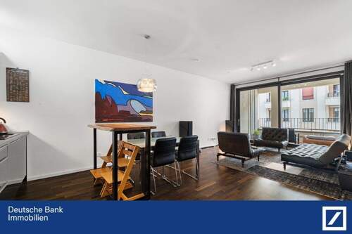 Wohnzimmer - Mitte ZENTRAL! 3-Zimmerwohnung mit Fahrstuhl und Loggia im 4. OG - ruhig gelegen, kinderfreundlich
