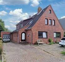 Großzügig, nah am Meer: Wohnhaus mit Kaminzimmer, Garage & Garten - Büsum