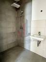 darunter auch das Gäste WC mit eigener Regendusche - 