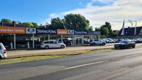 Strassenansicht links - 6 Zimmer Einfamilienhaus zum Kaufen in Delmenhorst