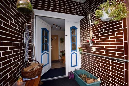 Eingang - 9 Zimmer Mehrfamilienhaus, Wohnhaus zum Kaufen in Zehdenick