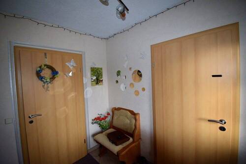 Flur (2 Wohnungen) - 9 Zimmer Mehrfamilienhaus, Wohnhaus in Zehdenick