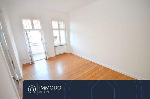 Zimmer mit Balkon - 3 Zimmer Etagenwohnung in Berlin