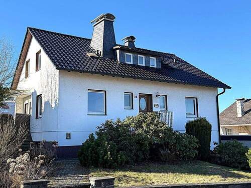 Bild 2 - 8 Zimmer Mehrfamilienhaus, Wohnhaus zum Kaufen in Schenklengsfeld / Wippershain