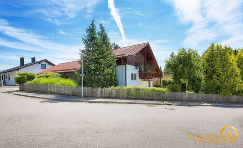 Außenansicht - Einfamilienhaus mit 221,90 m² in Mengkofen zum Kaufen