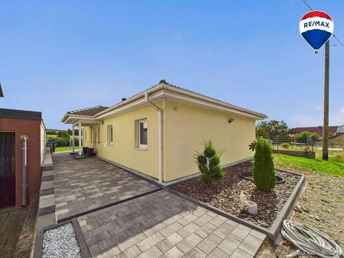 RE/MAX Immobilien DeLux Haus Kirf - Beuren - 4 Zimmer Bungalow zum Kaufen in Kirf / Beuren (Saargau)