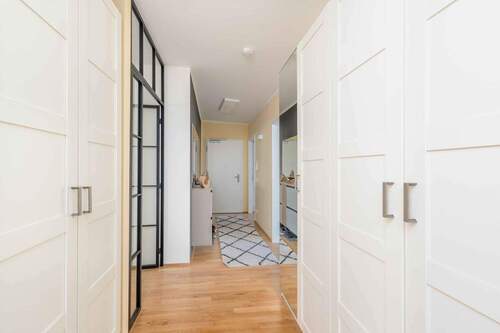 Flur - Etagenwohnung mit 83,00 m² in Berlin zum Kaufen