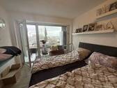 Schlafzimmer mit Balkon - 